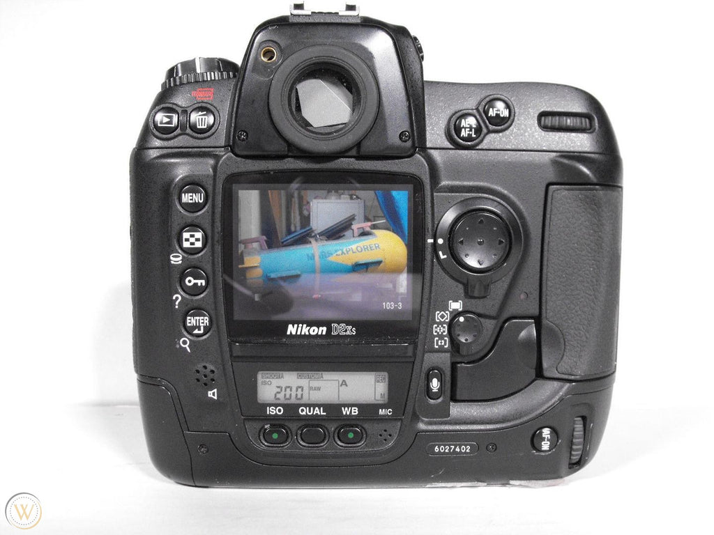 Nikon D2Xs SLR Digital Camera (Camera Body)