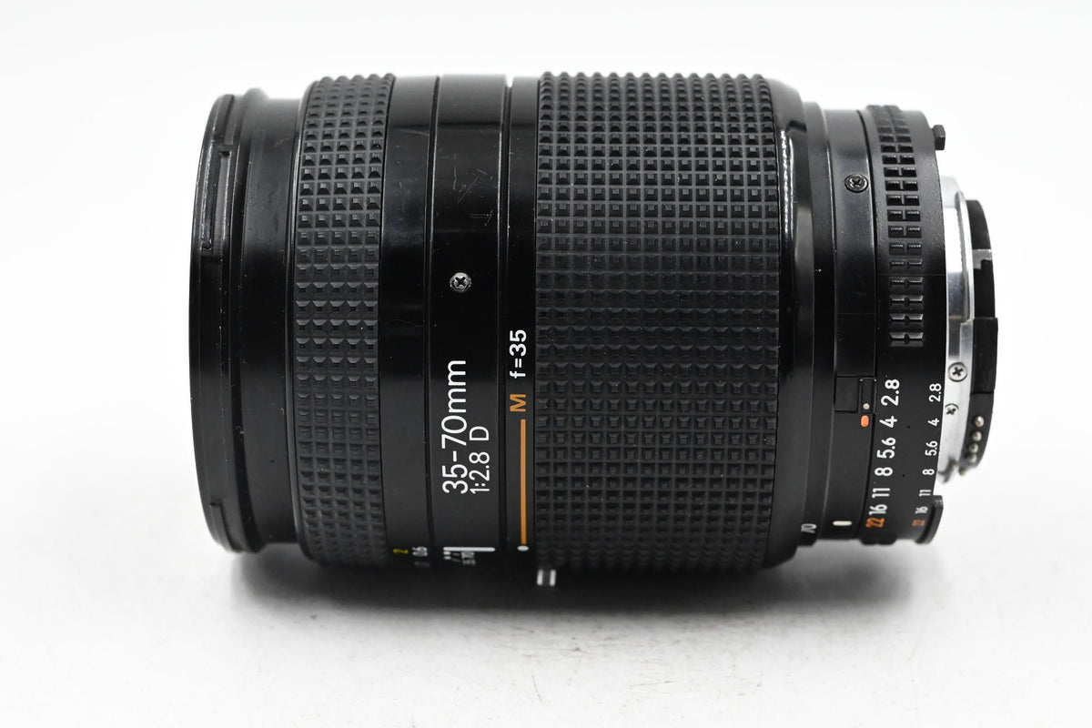 Nikon 35-70mm f/2.8 AF Autofocus Wide Angle-Telephoto Zoom lens