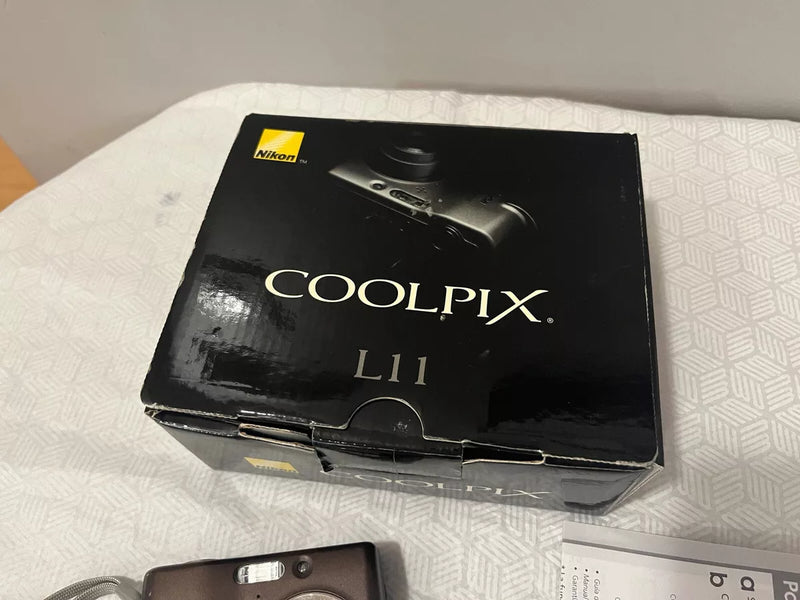 Nikon Coolpix L11 Digital Camera - Silver | Camera Wholesalers Nikon Coolpix L11 Digital Camera - Silver | Camera Wholesalers