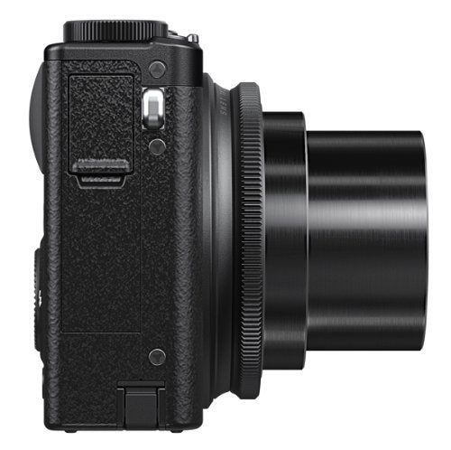 Fujifilm XQ1 Compact Camera