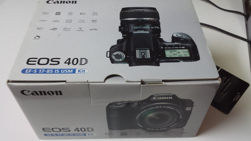 Canon EOS 40D DSLR with 17-85mm lens