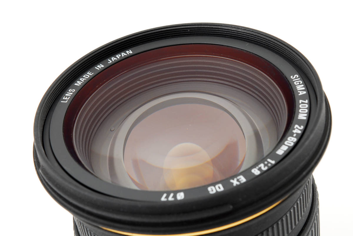 Sigma Zoom Wide Angle-Standard 24-60mm f/2.8 EX DG Autofocus Lens