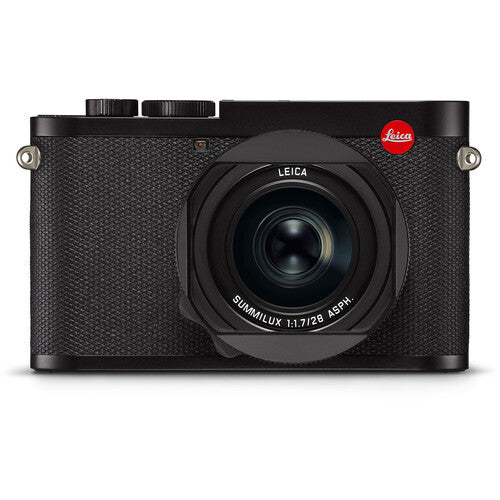 Leica Q2 Digital Camera Traveler Kit