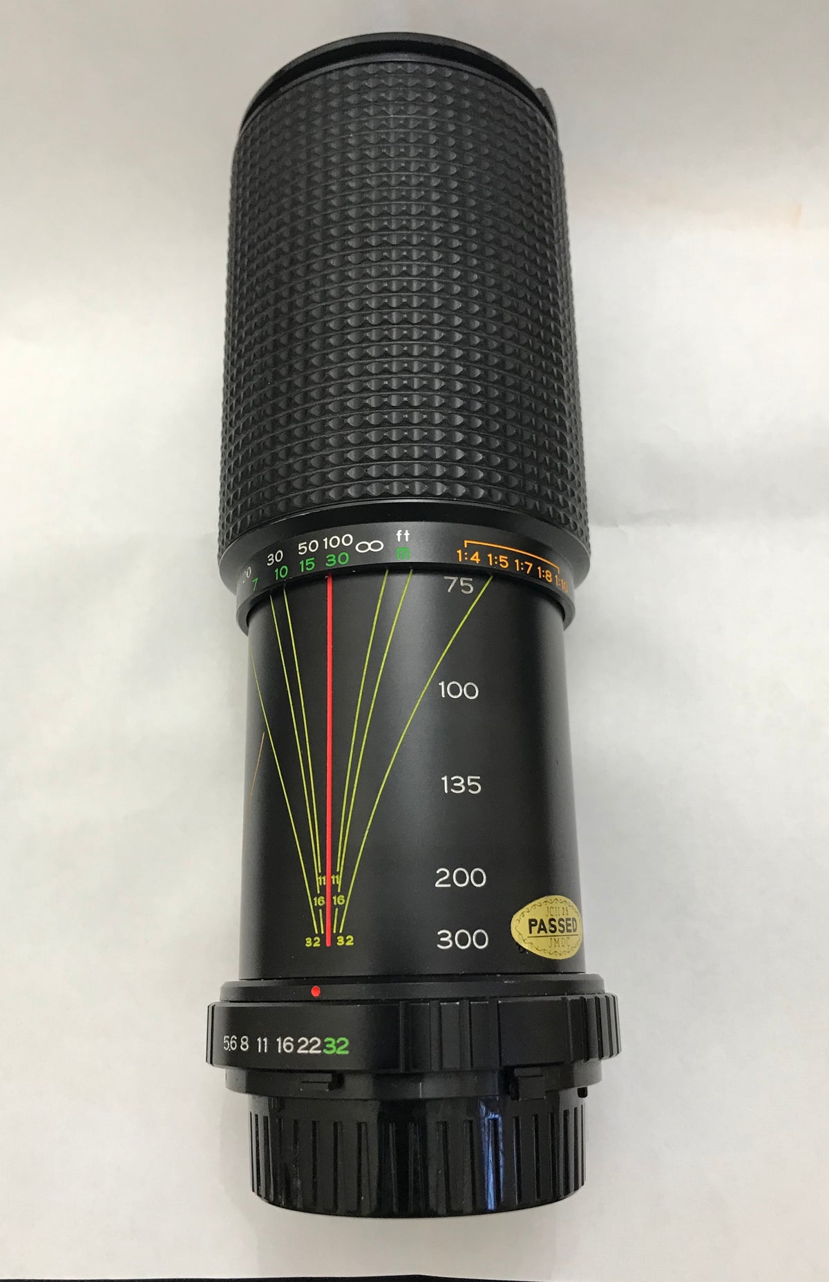 Sakar 75-300mm f5.6 Lens for Minolta MC mount with case (Used Very Goo