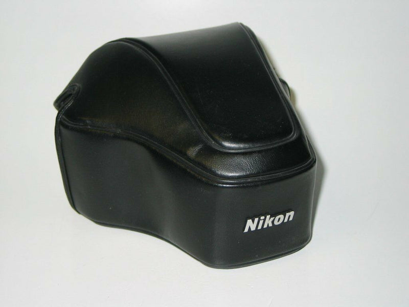 Nikon CF-39L Camera Case with Short Lens Attached for Selected Cameras